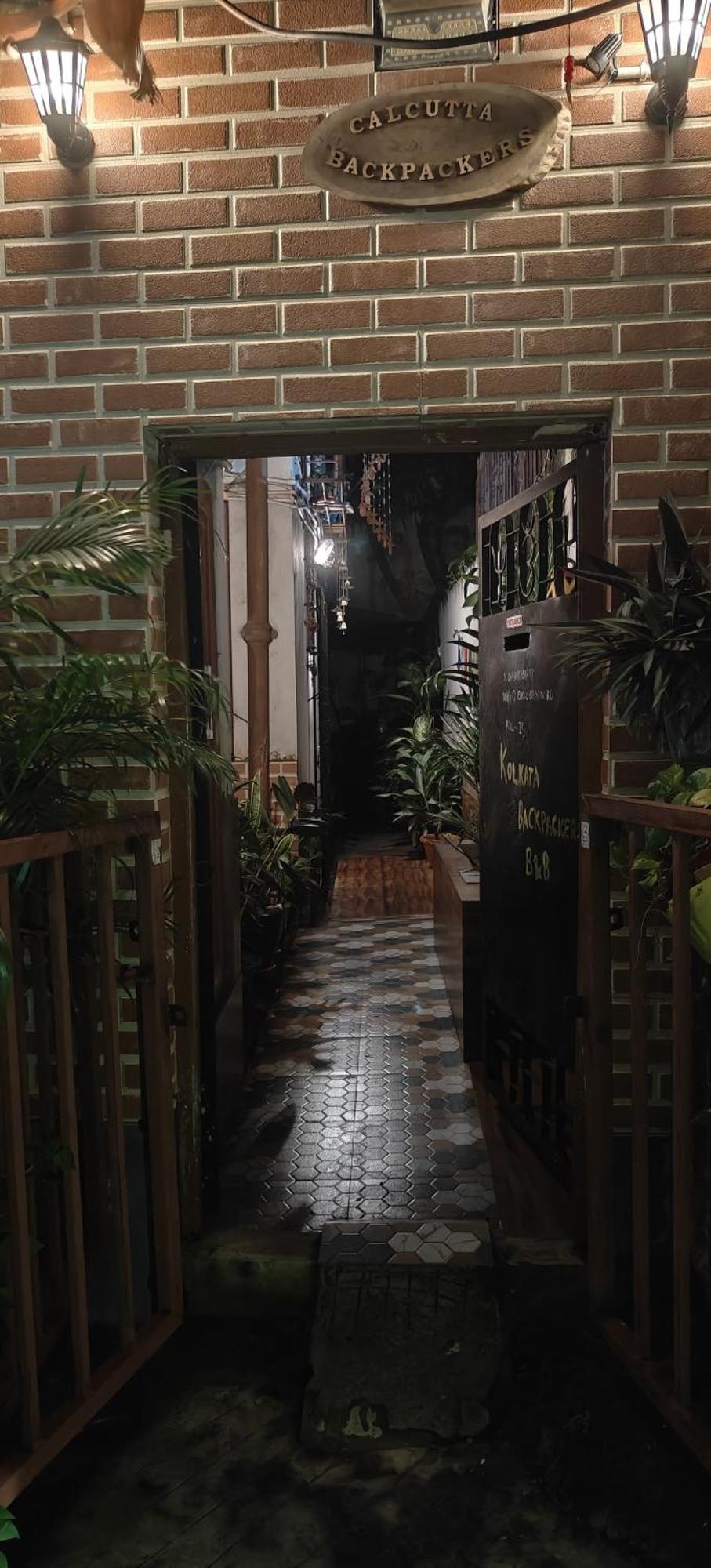 Calcutta Backpackers Homestay- For Travellers And Backpackers Экстерьер фото
